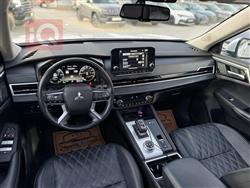 ميتسوبيشي اوتلاندر